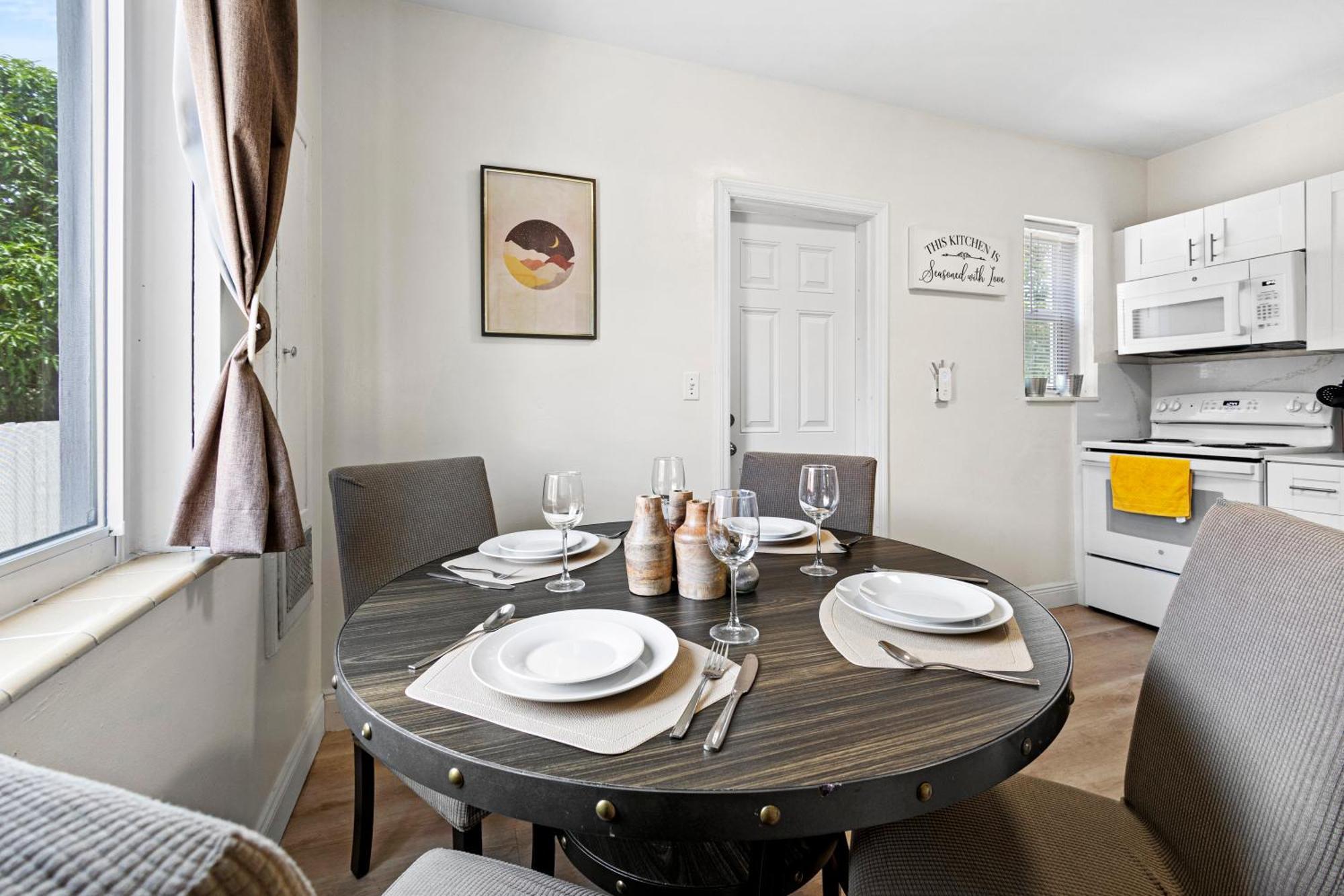 Enchanting Cozy Apartment 10 Min Away From Airport, Calle 8, Brickell, Coral Gables, The Beach And More! 迈阿密 外观 照片